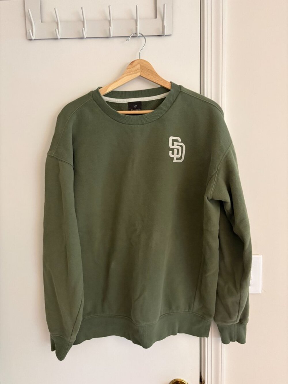 San Diego Padres Crewneck Sweatshirt, Olive Green, Medium